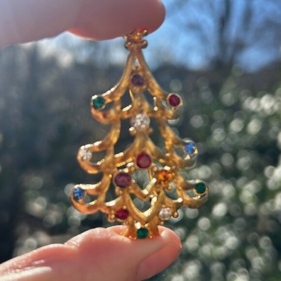 HOLIDAY🎄🎄MONET Brushed Gold Christmas Tree Rhinestone BROOCH - Picture 3 of 8